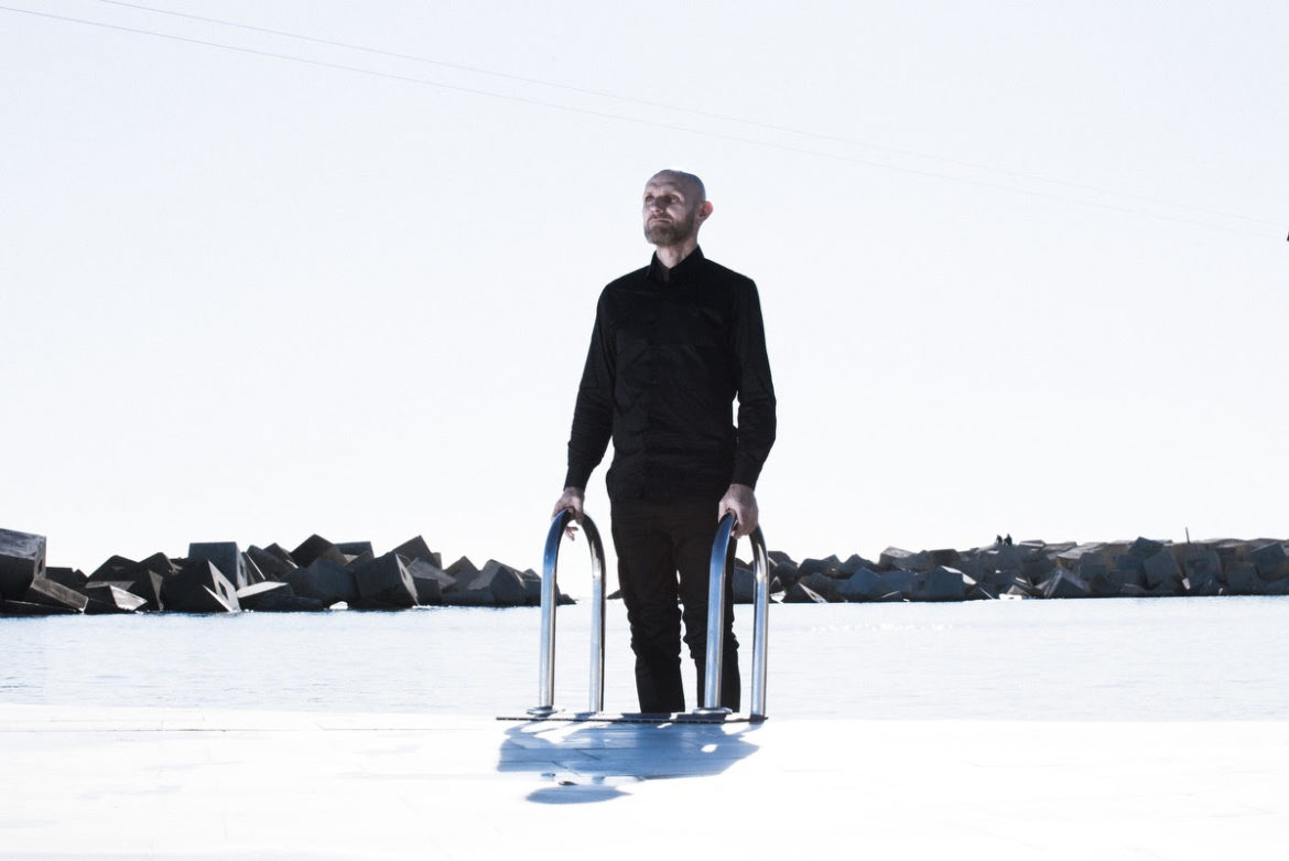 PERMANENT SHADOW - HUMDRUM